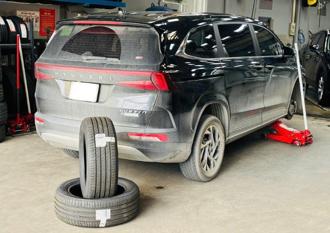 Vỏ lốp Michelin E-Primacy 225/55R18 Thái Lan, bám đường êm ái